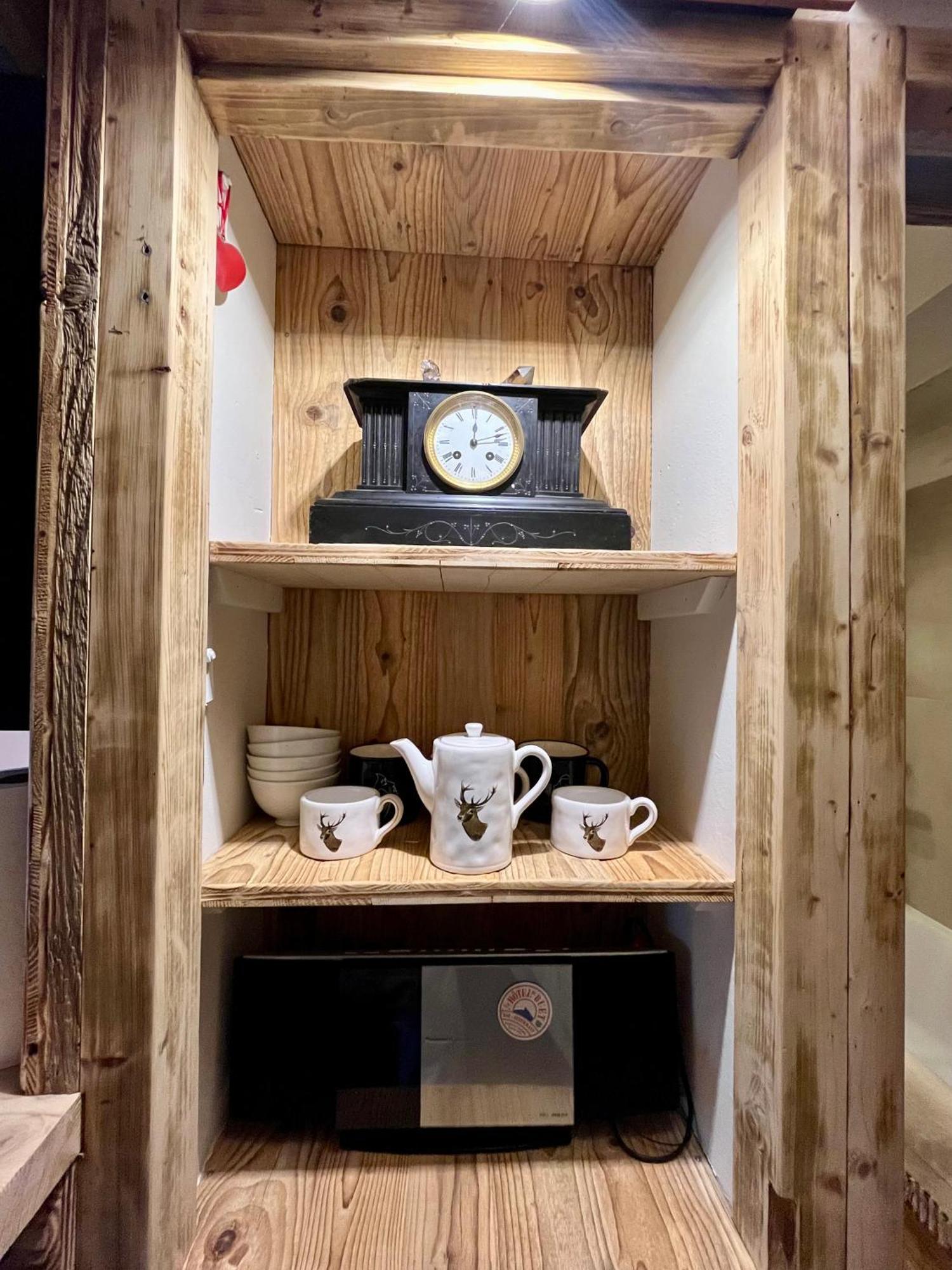 Appartement Ensoleille Aux Tines, Vue Massif Chamonix Eksteriør bilde