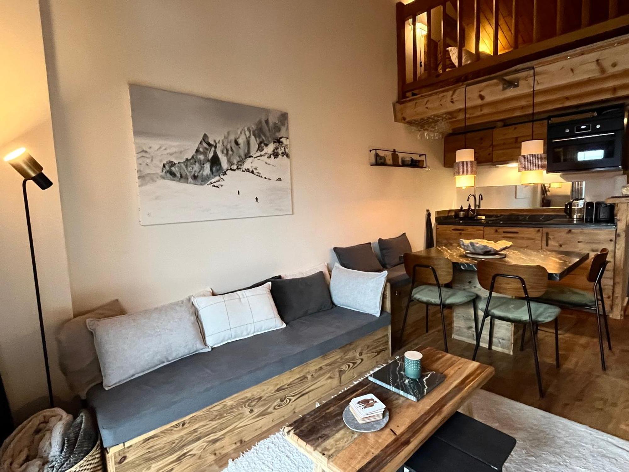 Appartement Ensoleille Aux Tines, Vue Massif Chamonix Eksteriør bilde